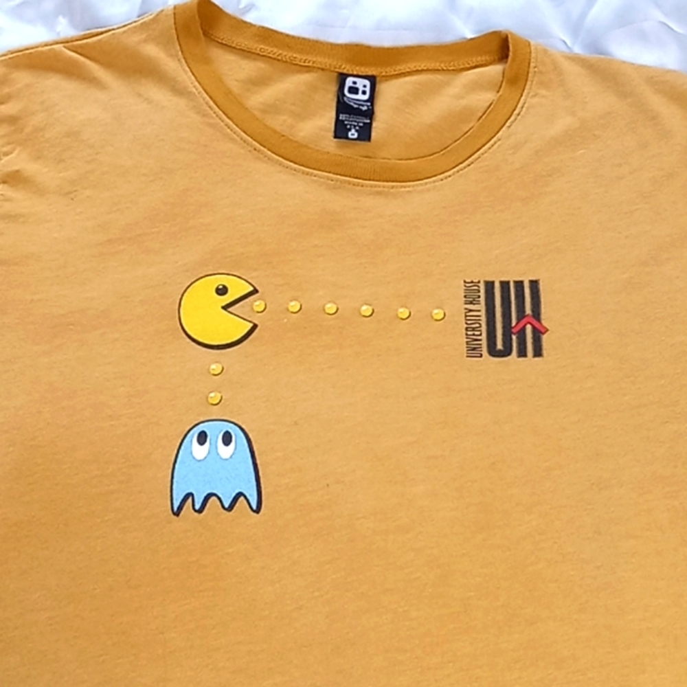 Alternative Vintage Soft Pac Man TShirt. Gem
